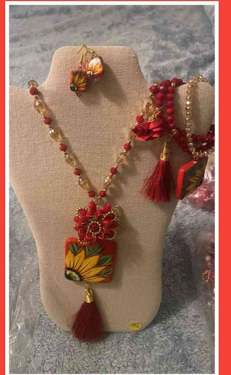 3pc Crystal Ceramic Sunflower Necklace set - Penitas, Texas