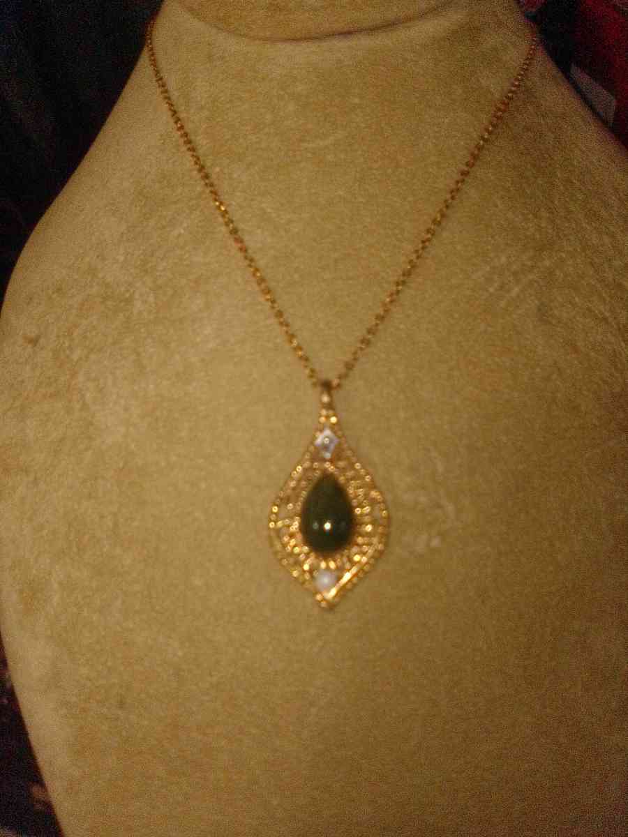 jade and gemstone necklace - Marengo, Indiana