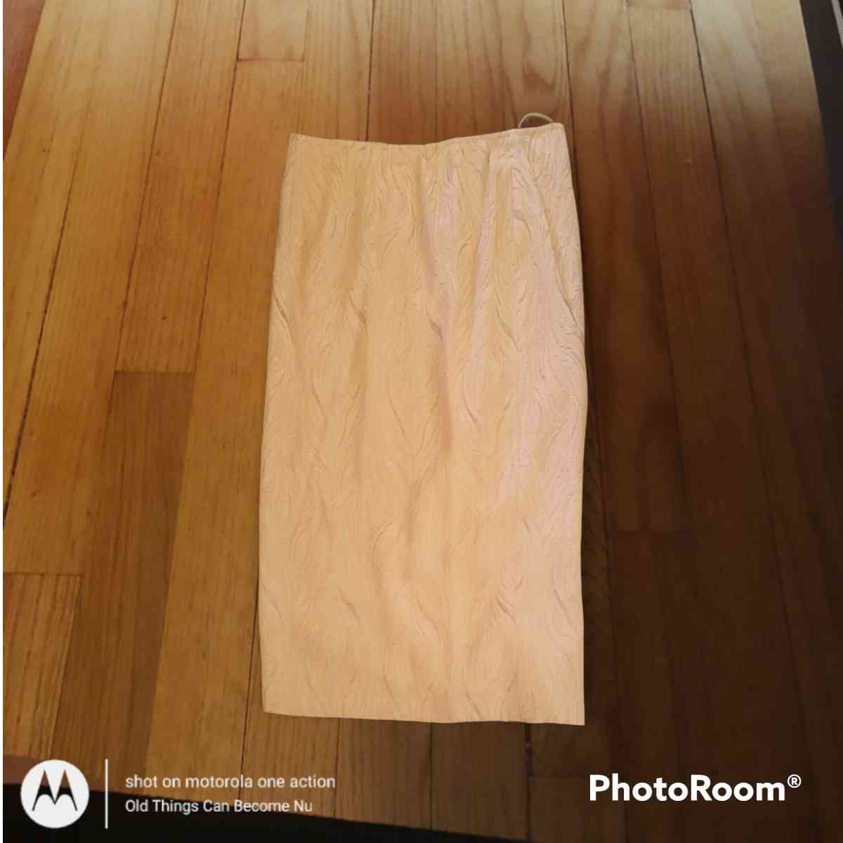 2 Pc Womens Roma embossed classy suit - Chicago Heights, Illinois - FleaMarketBay