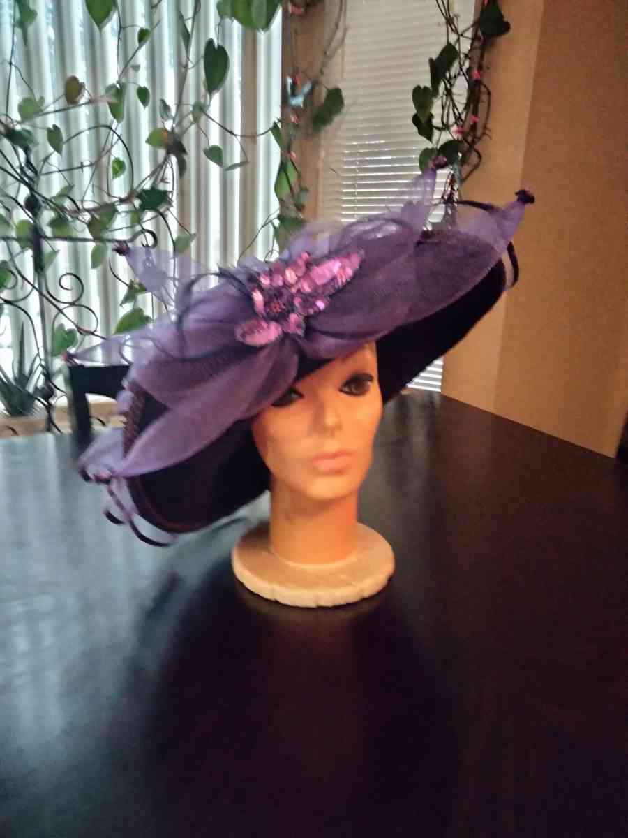 Women Wide Rim Hats - Tacoma, Washington - FleaMarketBay