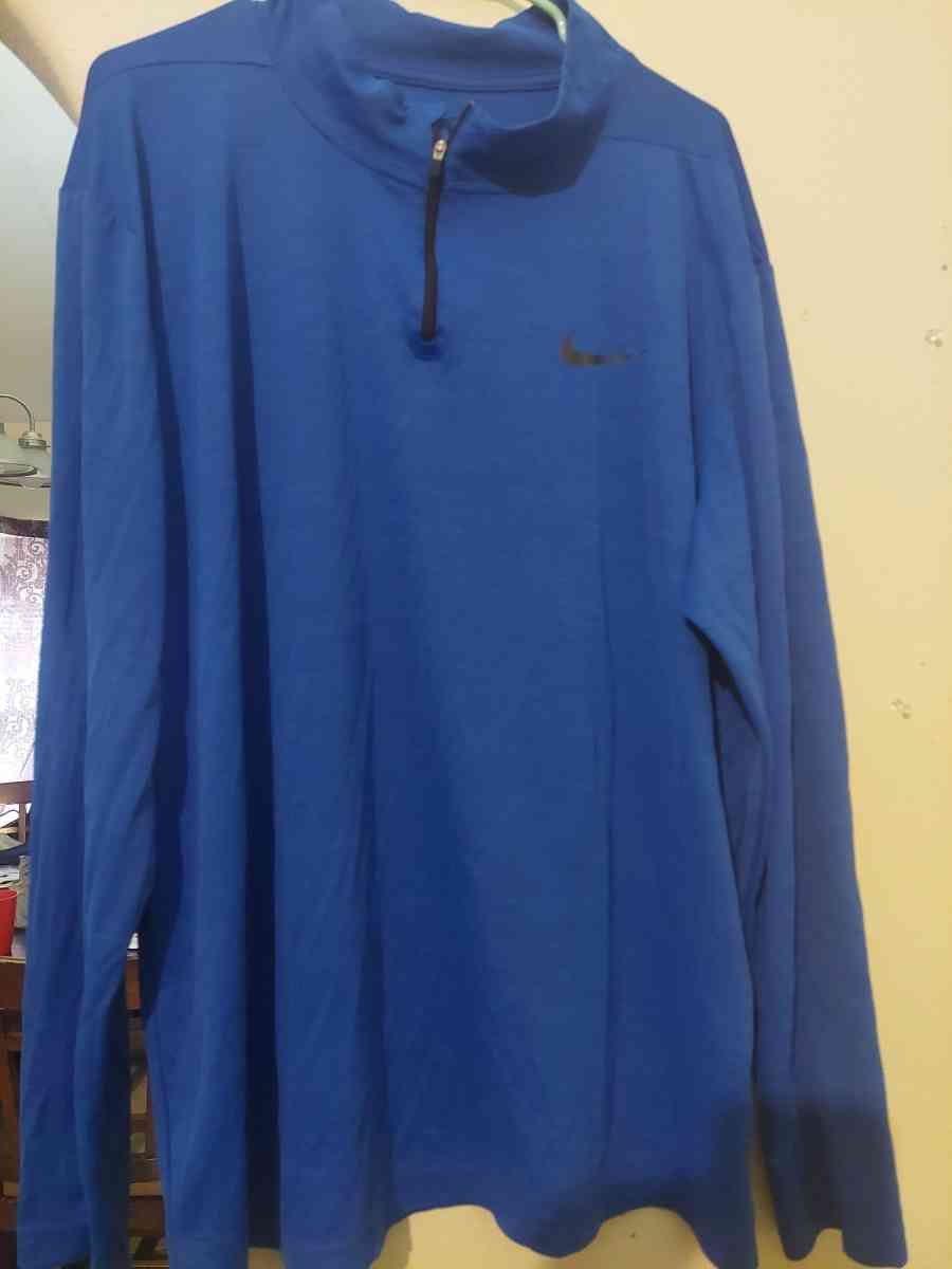 Nike blue dry fit sweater for men - Abilene, Texas