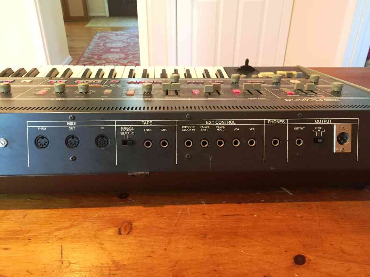 Roland Jupiter 6 - Lady Lake, Florida - FleaMarketBay