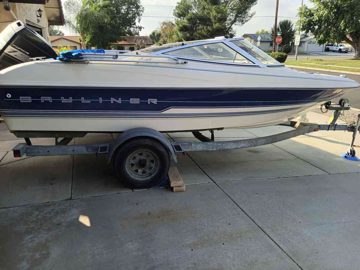 1984 Bayliner Capri - Hemet, California