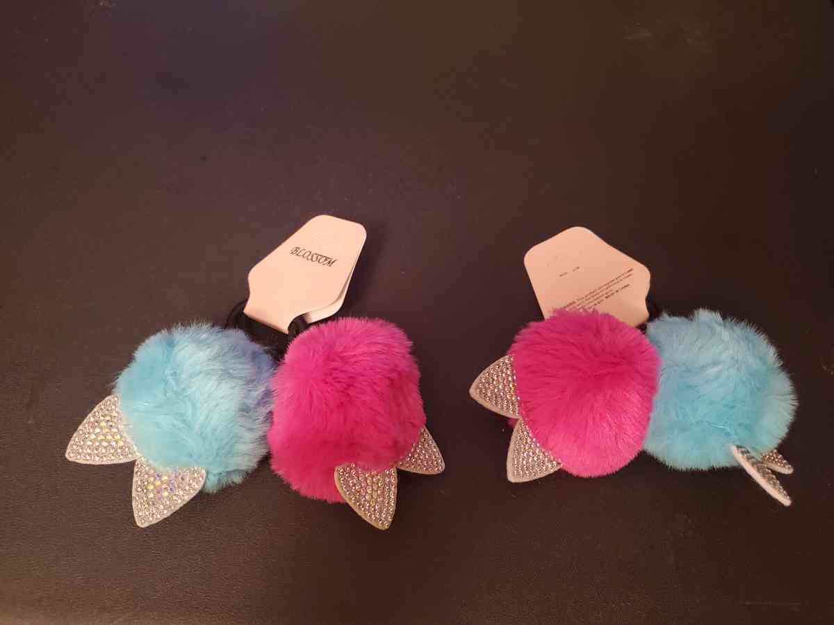 lil girl hair ties - Tampa, Florida - FleaMarketBay