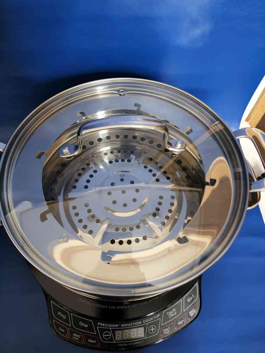 Precision New Wave Induction Cooktop With cookwear - Mountain Home, Idaho - FleaMarketBay