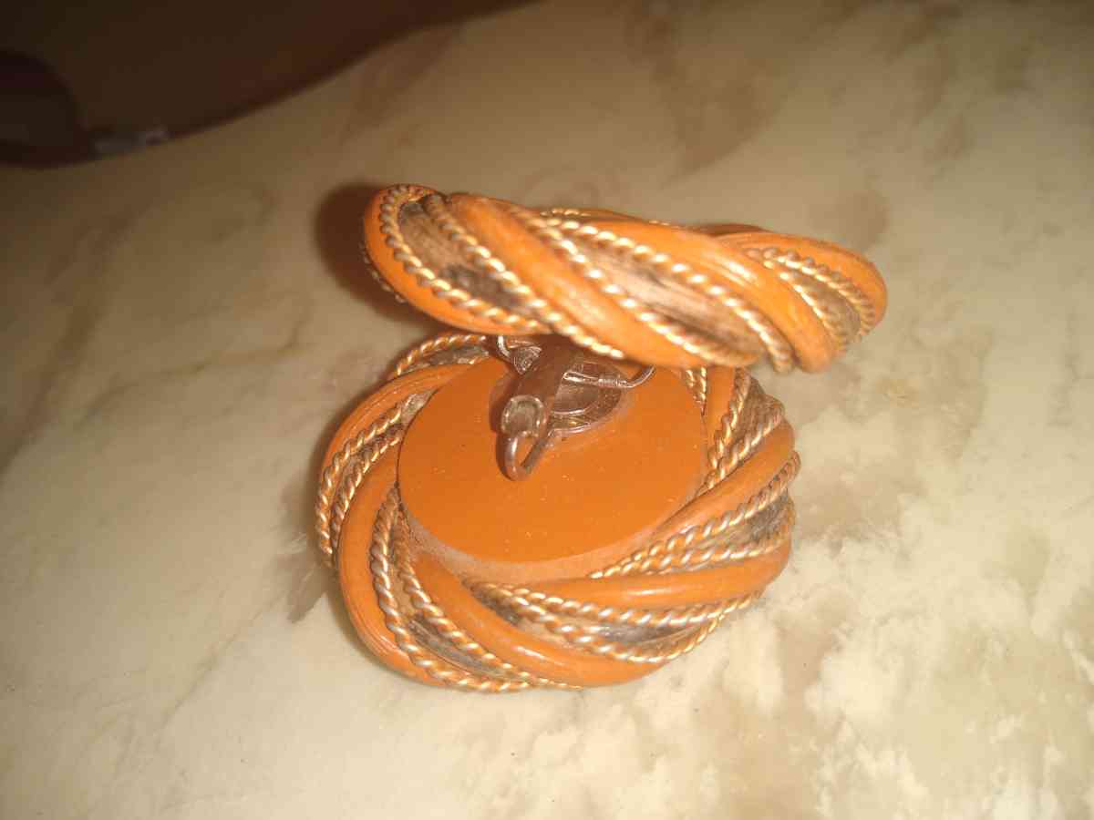 cute old orange clip on earrings - Porum, Oklahoma - FleaMarketBay