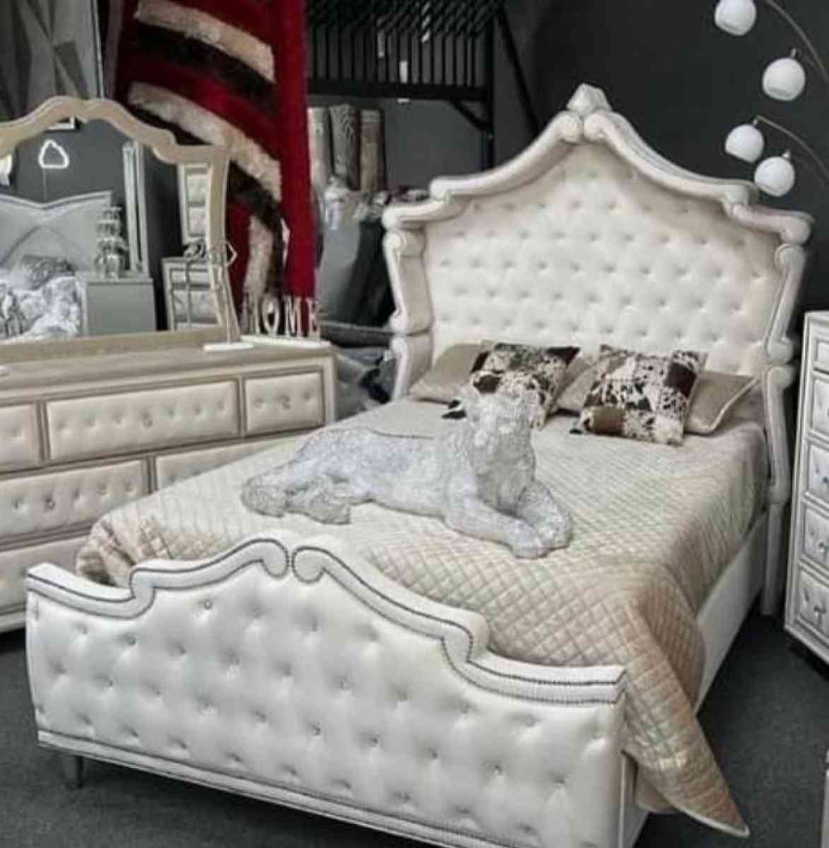 Set de cuarto de 5 piezas Ofrezco financiamiento - Miami, Florida - FleaMarketBay