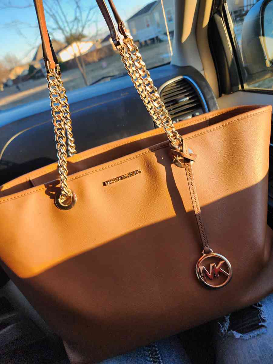 MK Purse - Fort Worth, Texas - FleaMarketBay