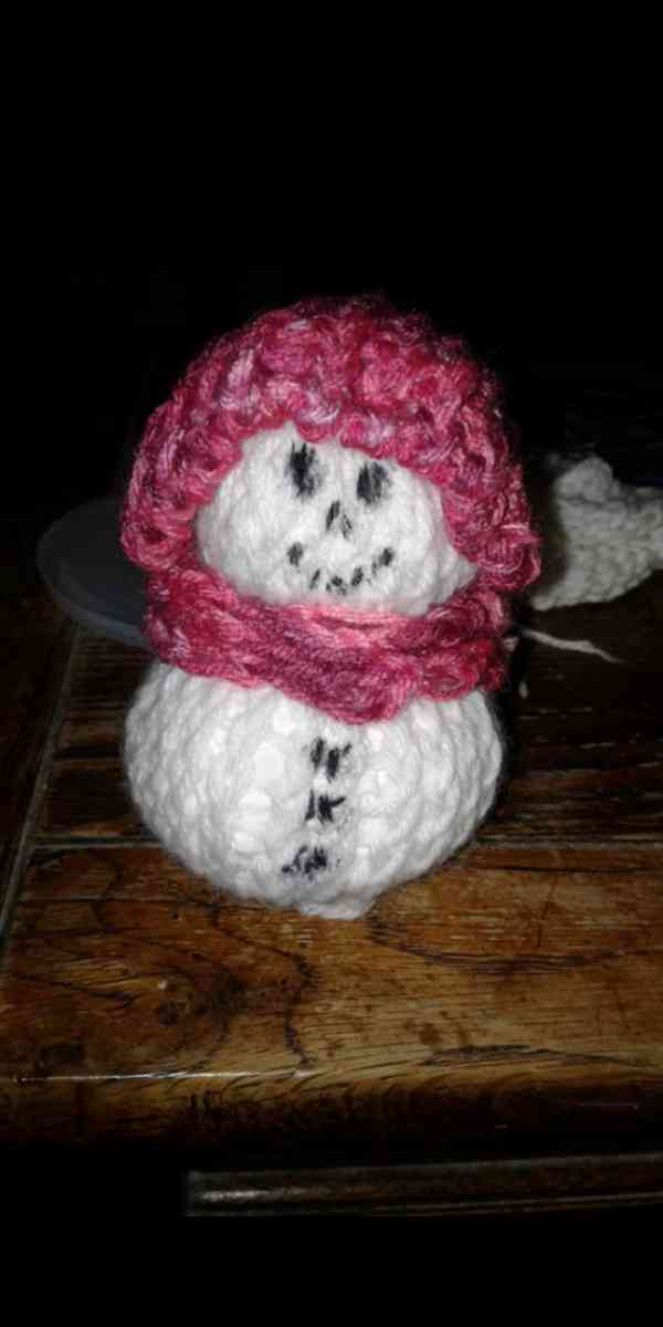 loom knit snowman - Berne, New York