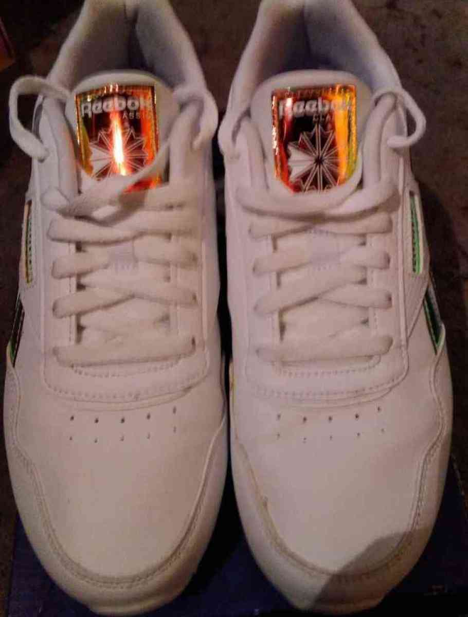 Womens Reebok Classic Shoes - Endwell, New York