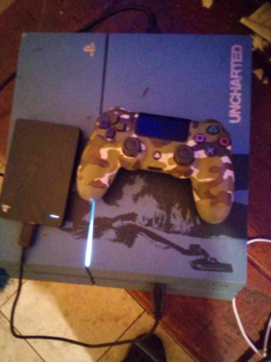 PS4 WITH 1 CONTROLLER AND A STORAGE BOX - Raceland, Louisiana