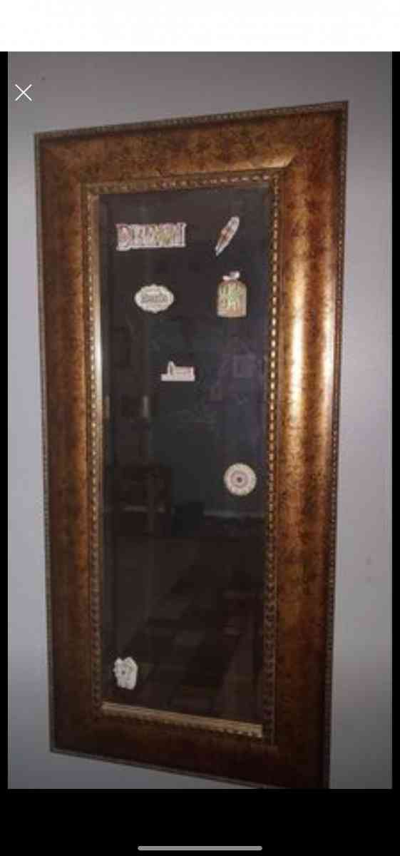 WALL MIRROR - Cincinnati, Ohio