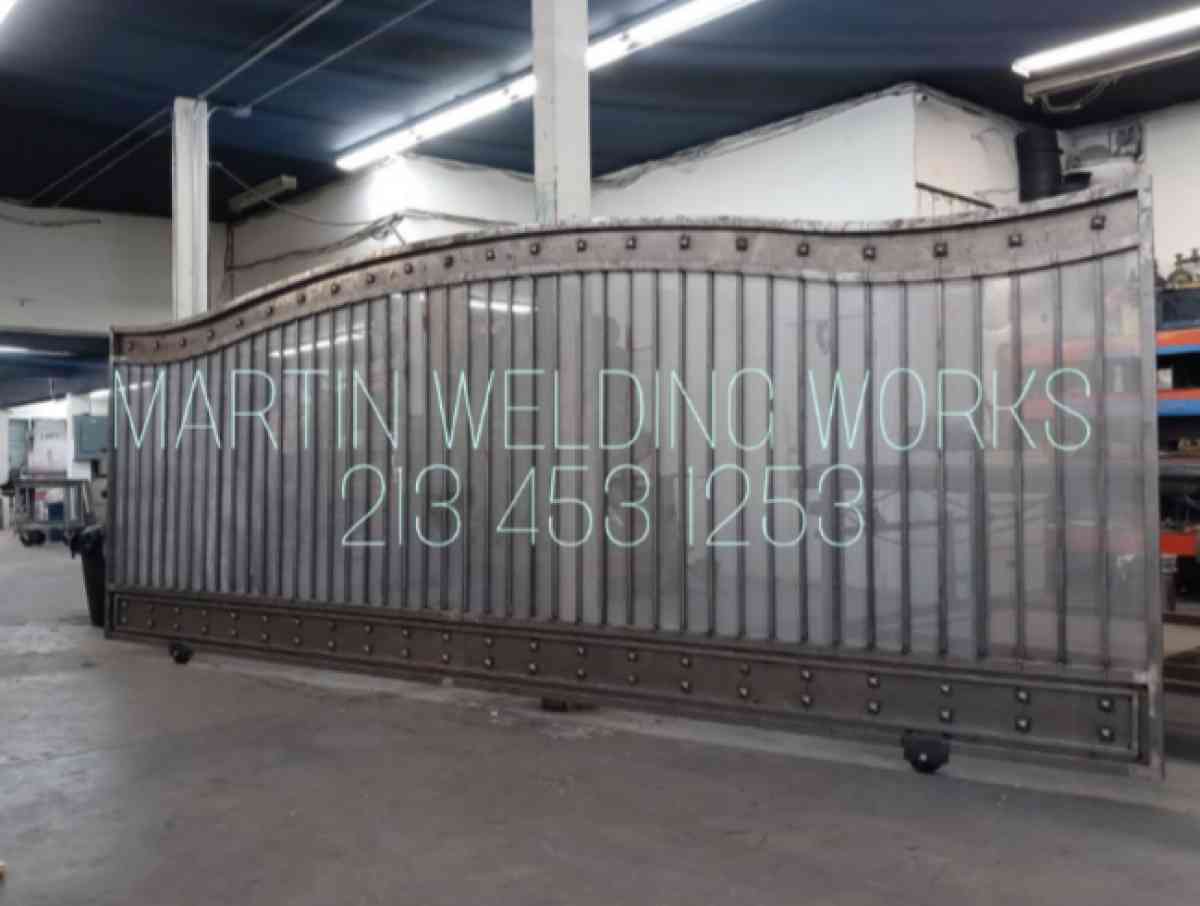 sliding gate - Altadena, California