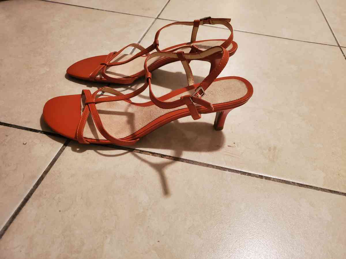 women heels - Tampa, Florida - FleaMarketBay