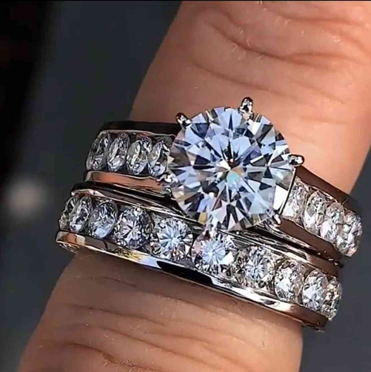 Platinum plated zircon plated ring - Alexandria, Virginia - FleaMarketBay