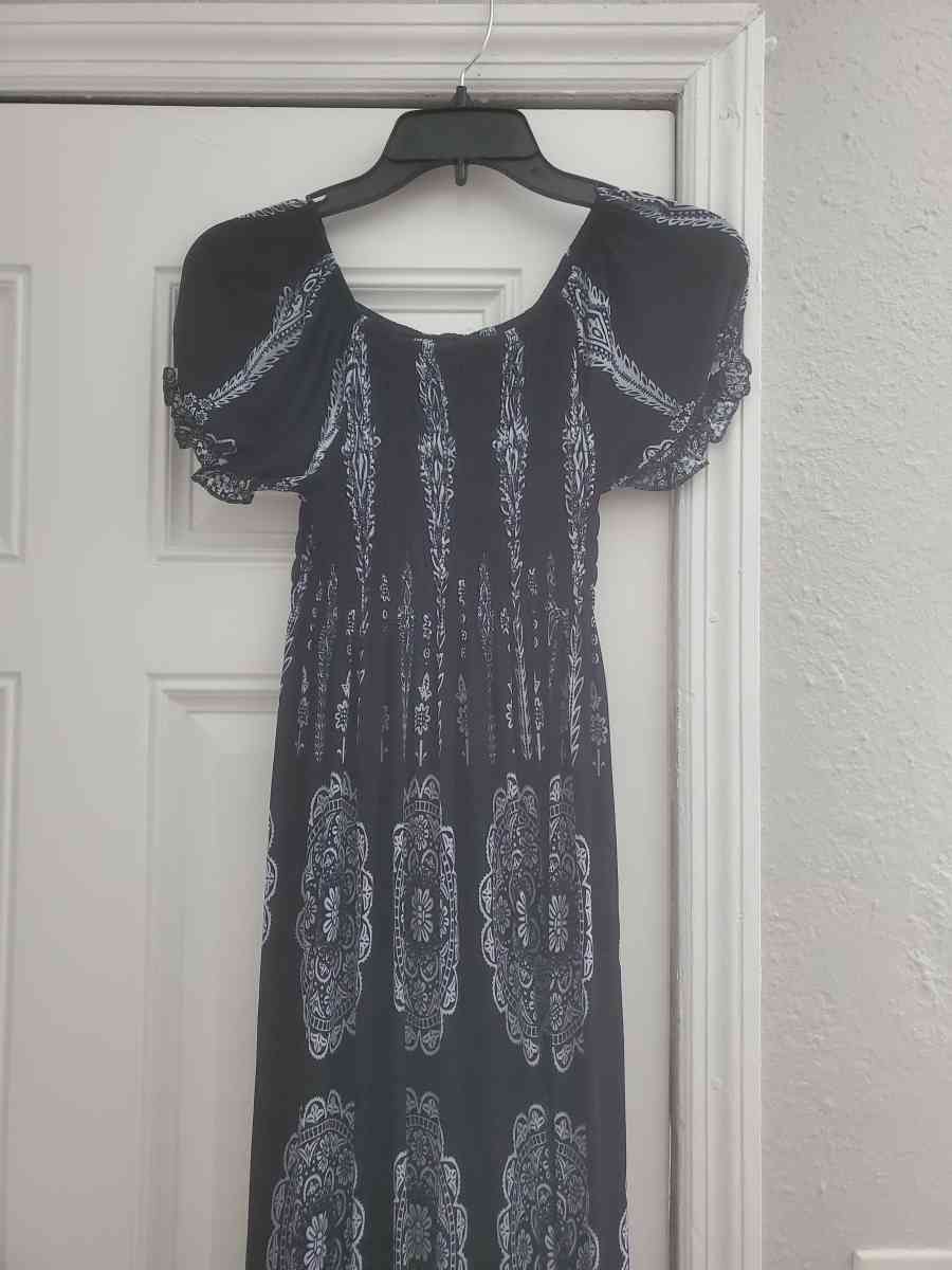 women dress - Tampa, Florida - FleaMarketBay