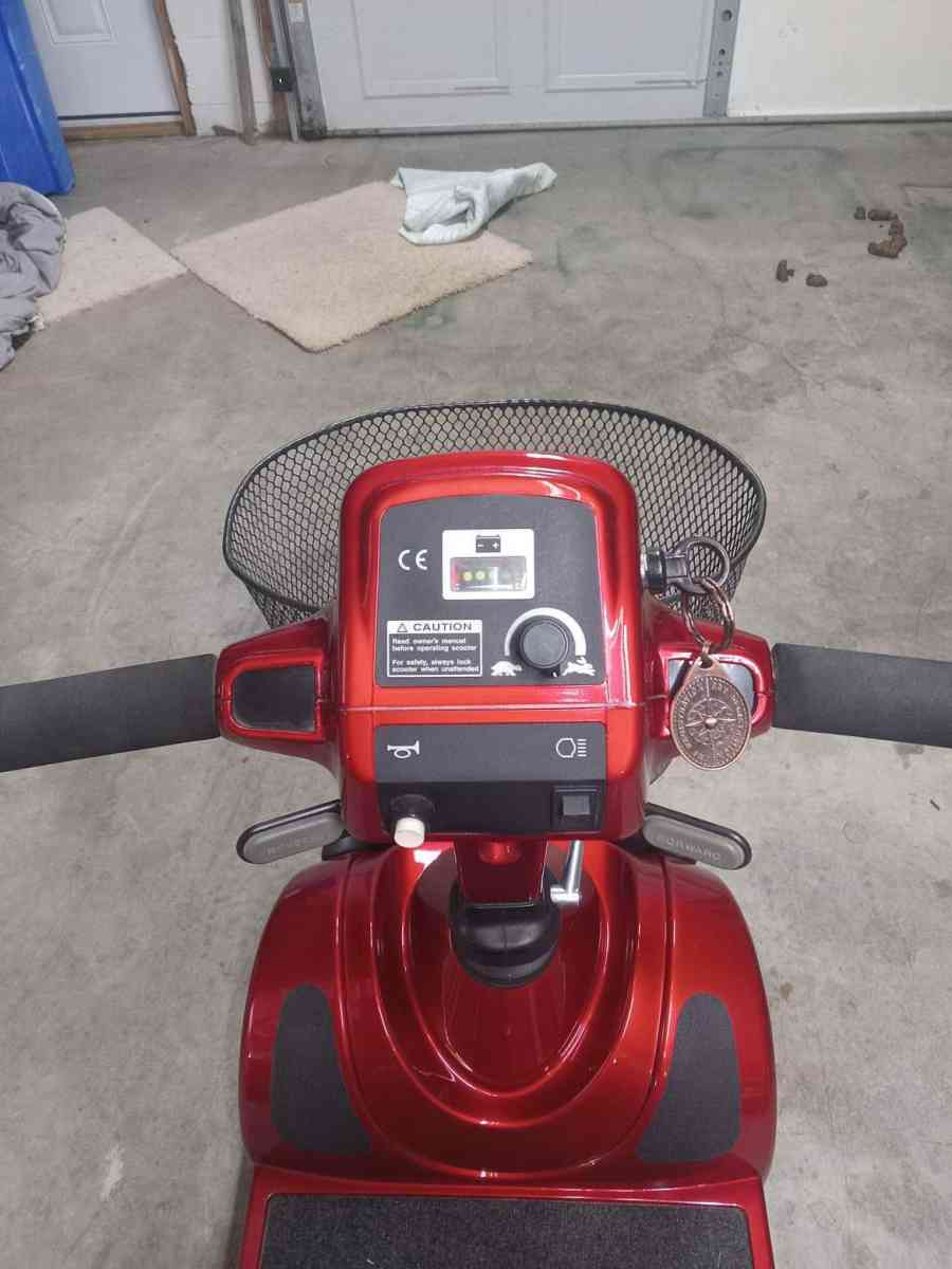 pride celebrity xl mobile scooter - Greeneville, Tennessee - FleaMarketBay