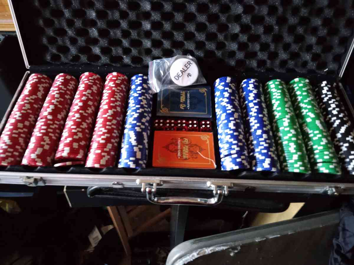 poker set - Brooklyn, New York