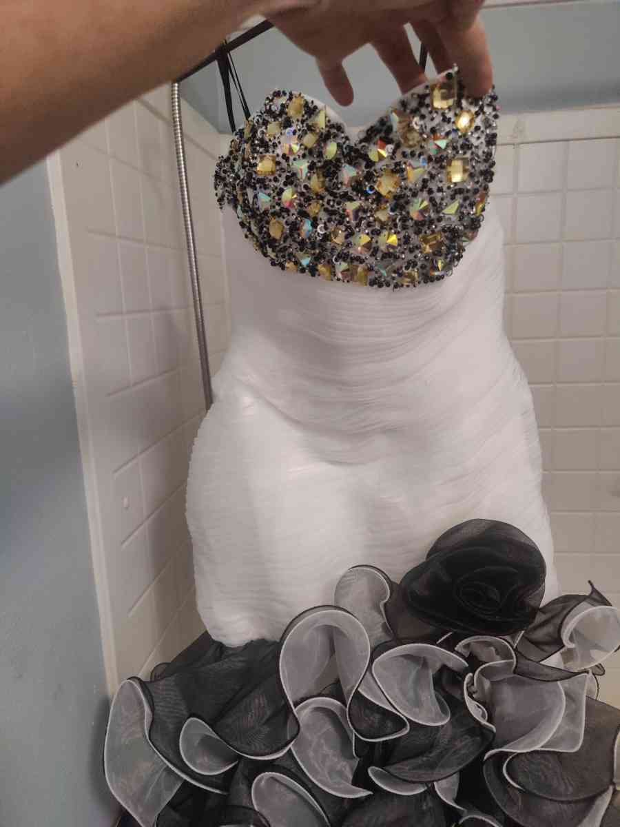 prom  dress - Foley, Alabama - FleaMarketBay