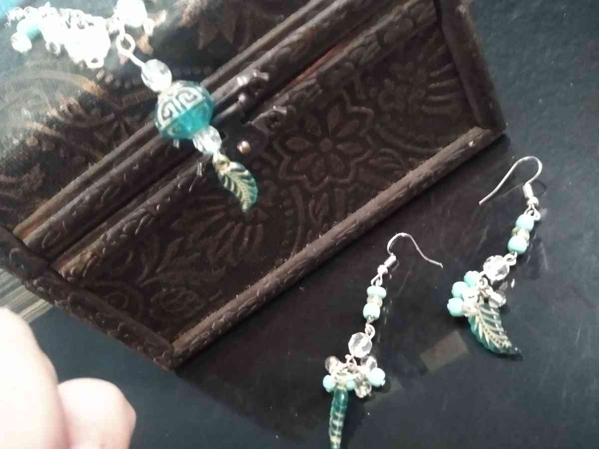 necklace set - Knoxville, Tennessee