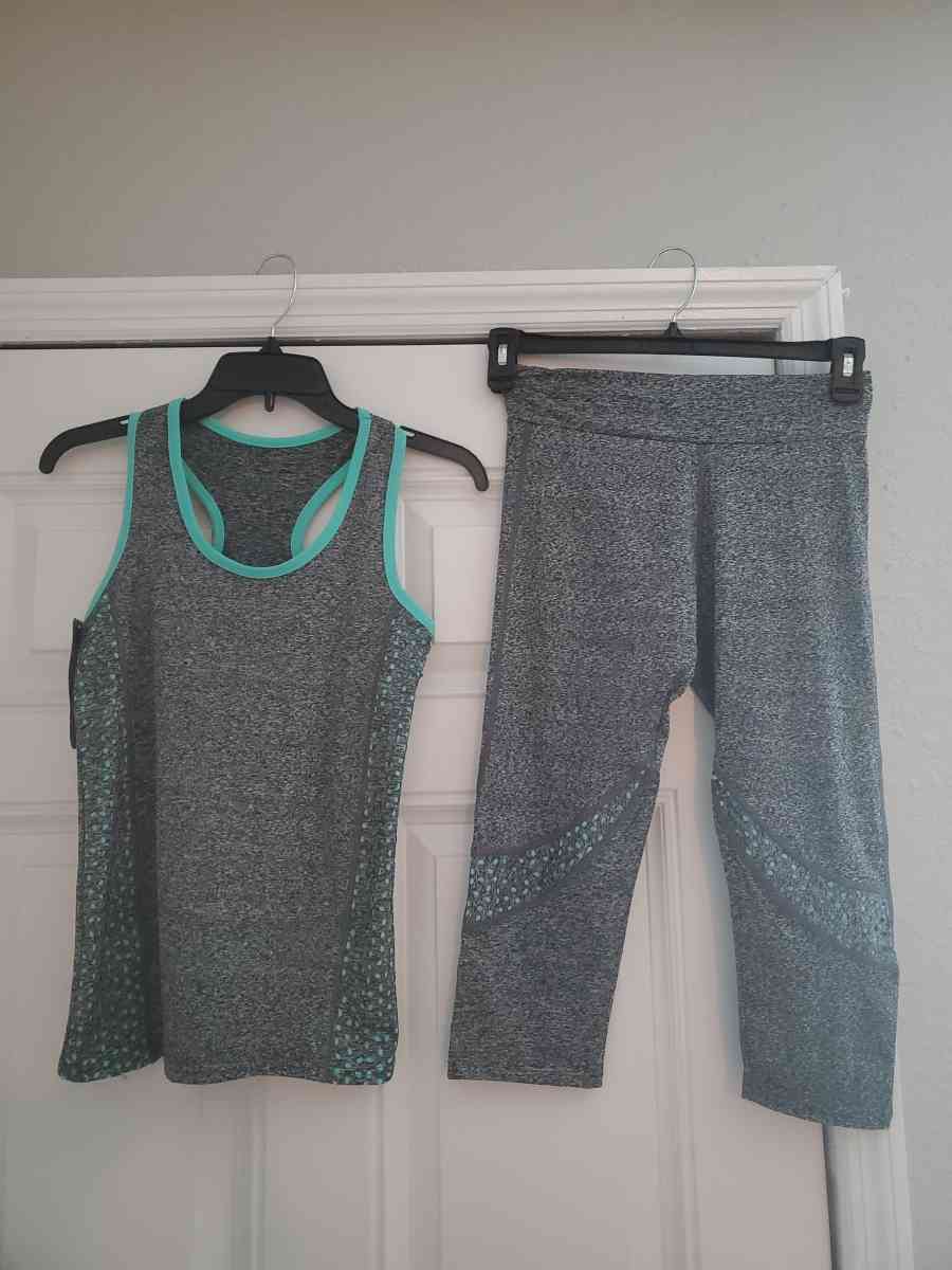 women two piece outfit - Tampa, Florida