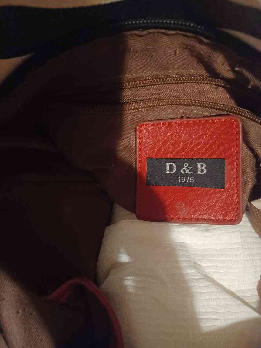 dooney and Bourke  purse great condition - Irvine, Kentucky - FleaMarketBay