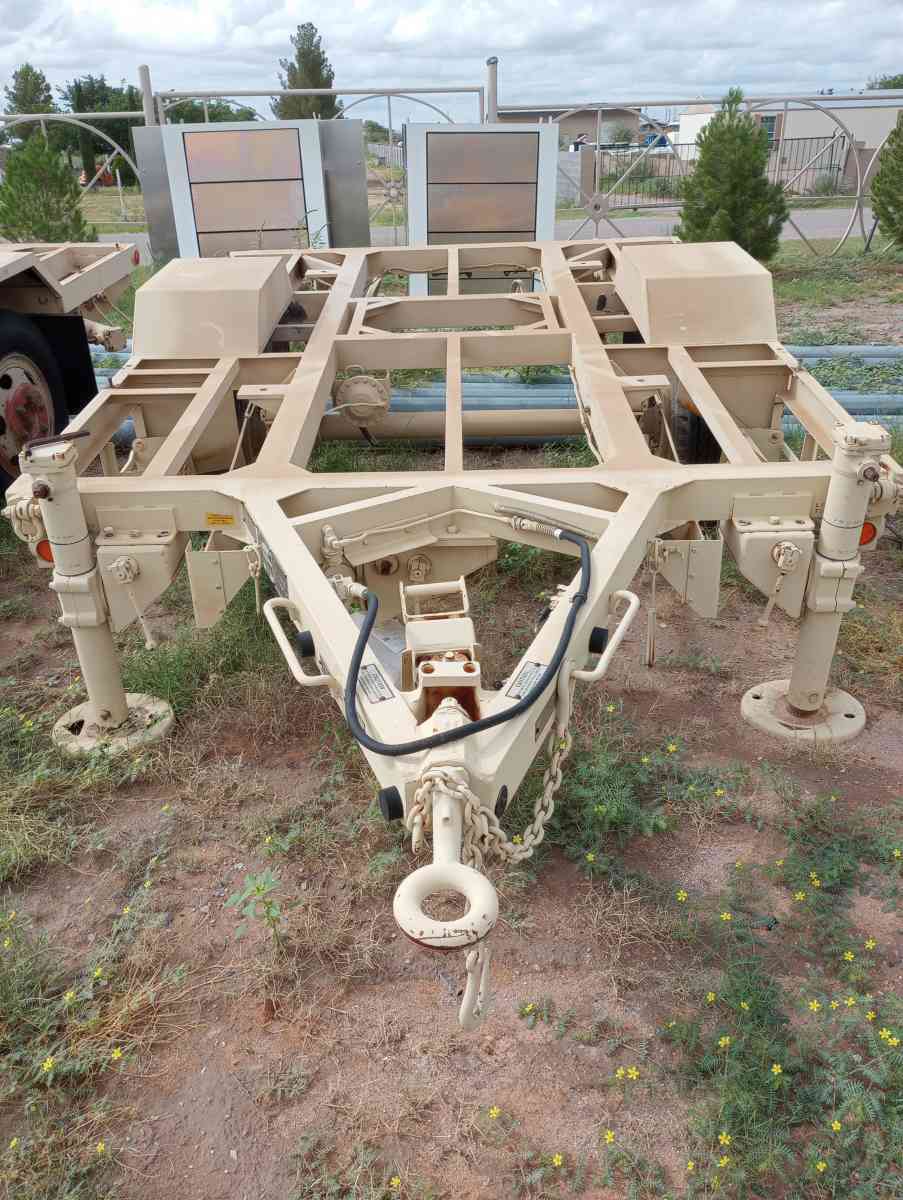 military army trailers - Chaparral, New Mexico