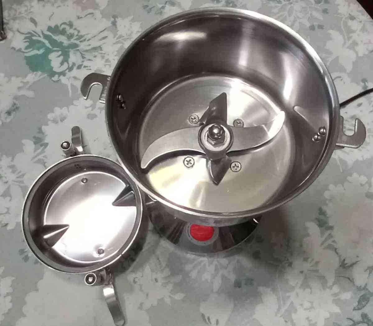 New Multifunction Grinder - Chicago, Illinois - FleaMarketBay