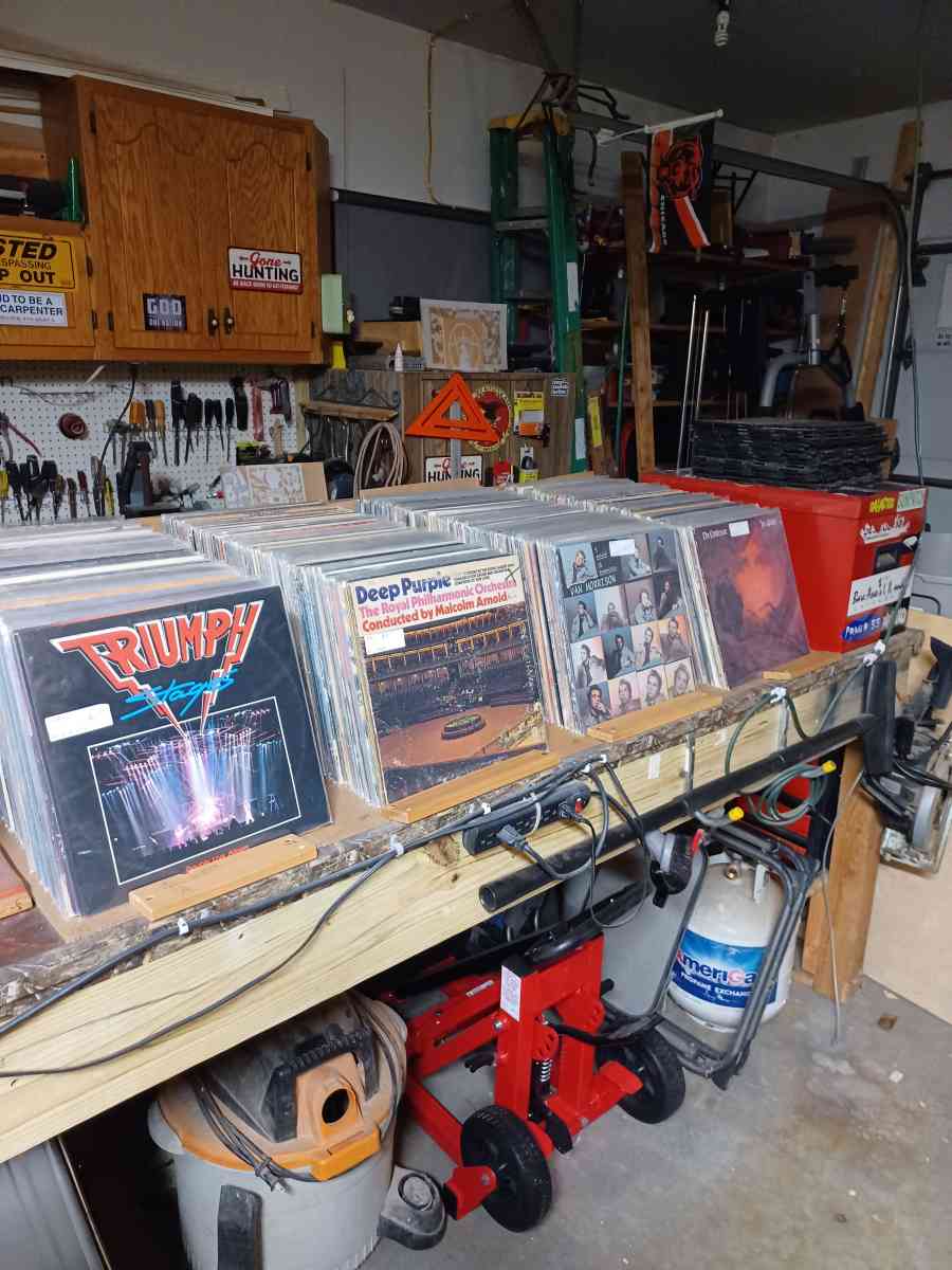vinyl records - Minooka, Illinois - FleaMarketBay