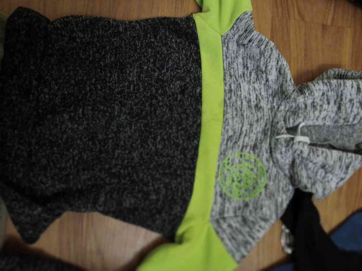 $15 CK Sweatshirt $15 NY Training Ground hoodie as pair. - Colorado Springs, Colorado - FleaMarketBay