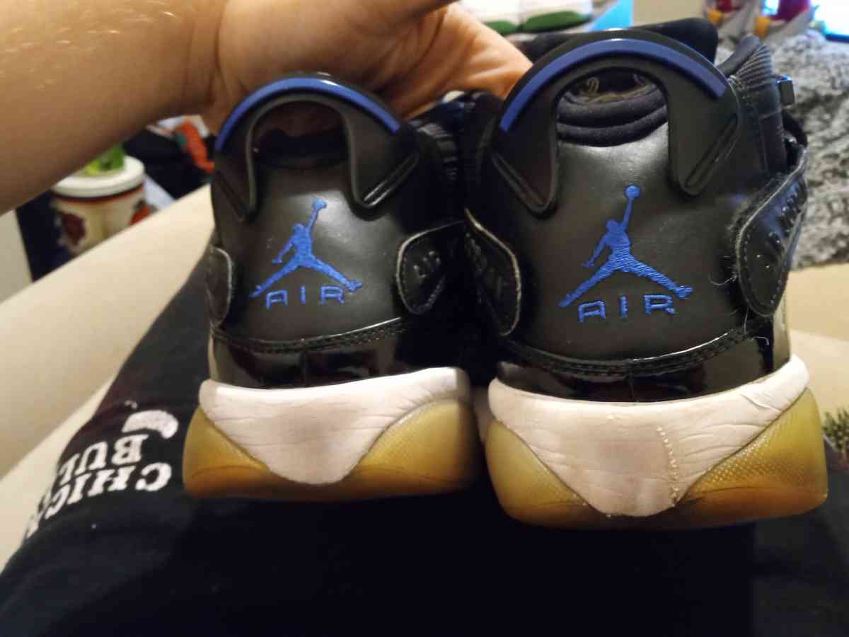 I want 60 for these Jordans they are size 10 they are great - Elgin, Illinois - FleaMarketBay