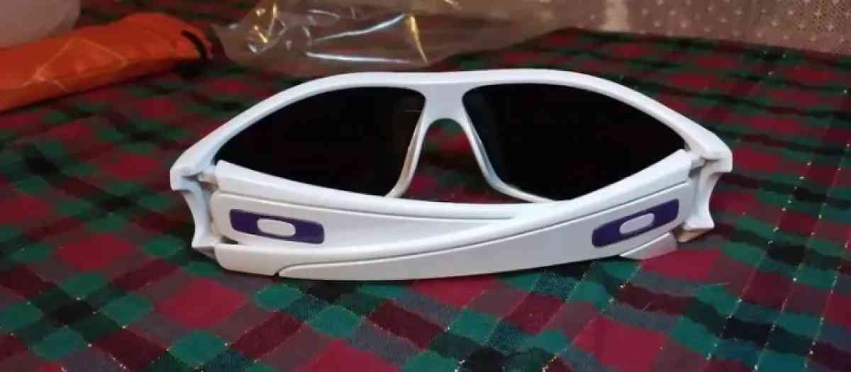 Oakley Sunglasses - San Antonio, Texas - FleaMarketBay
