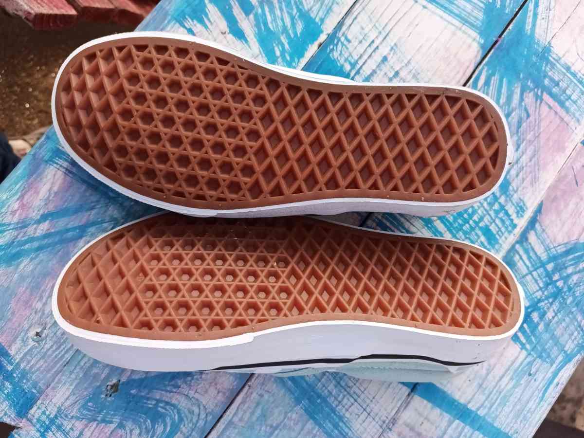 vans light blue brand new size 6 - Brazoria, Texas - FleaMarketBay