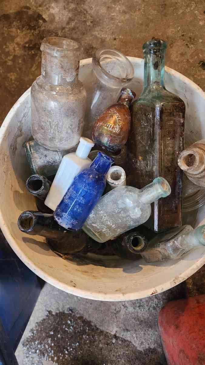 old bottles from late 1800s early 1900s - Fall River, Massachusetts - FleaMarketBay