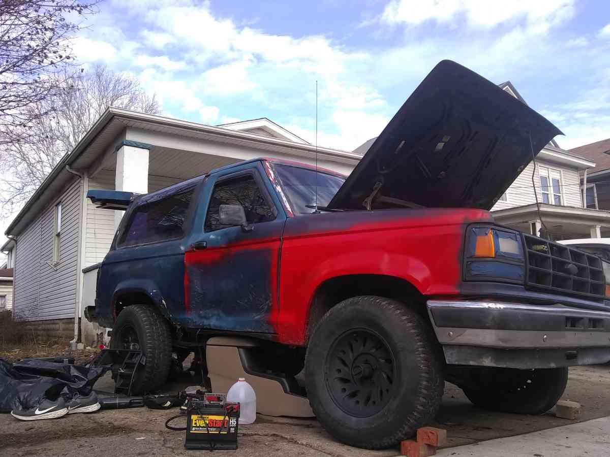 89 bronco 2 4 wheel drive - Ashland, Kentucky - FleaMarketBay