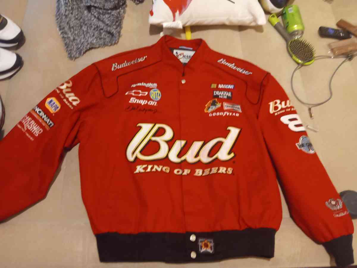 I want a 100 bucks for this NASCAR jacket - Addieville, Illinois