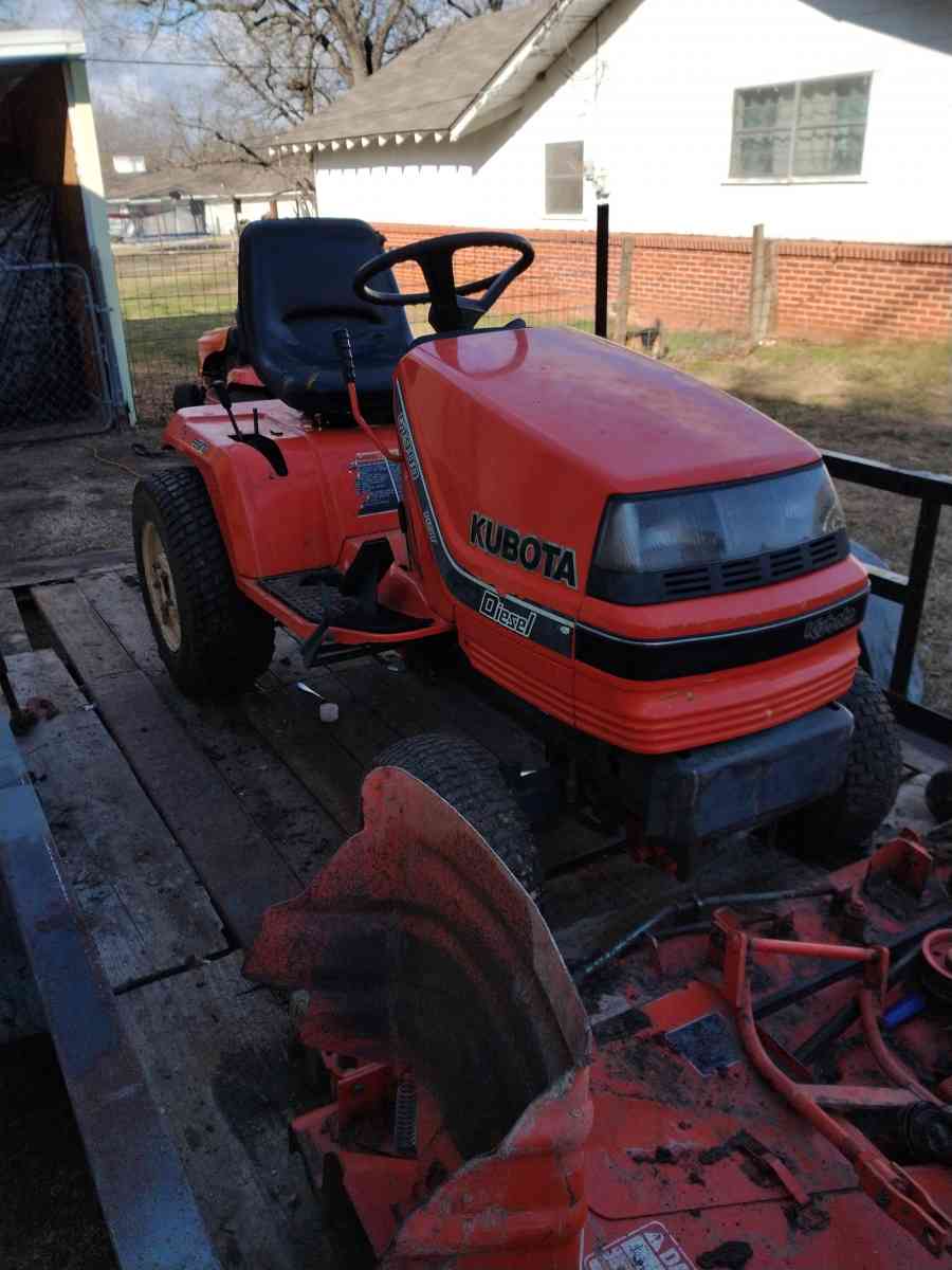 tractor Kubota 4wheel steering - Buffalo, Texas