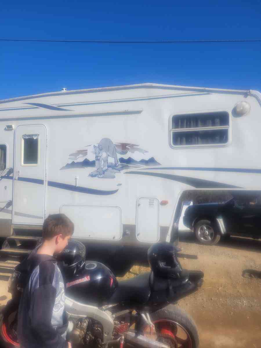 5th wheel - Redding, California