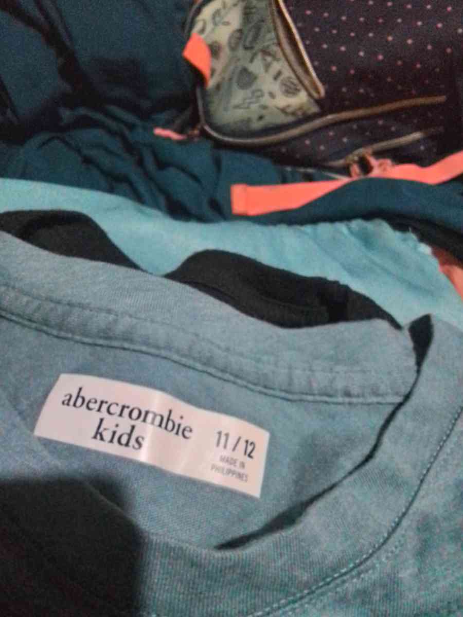 woman long sleeve - Louisville, Kentucky - FleaMarketBay