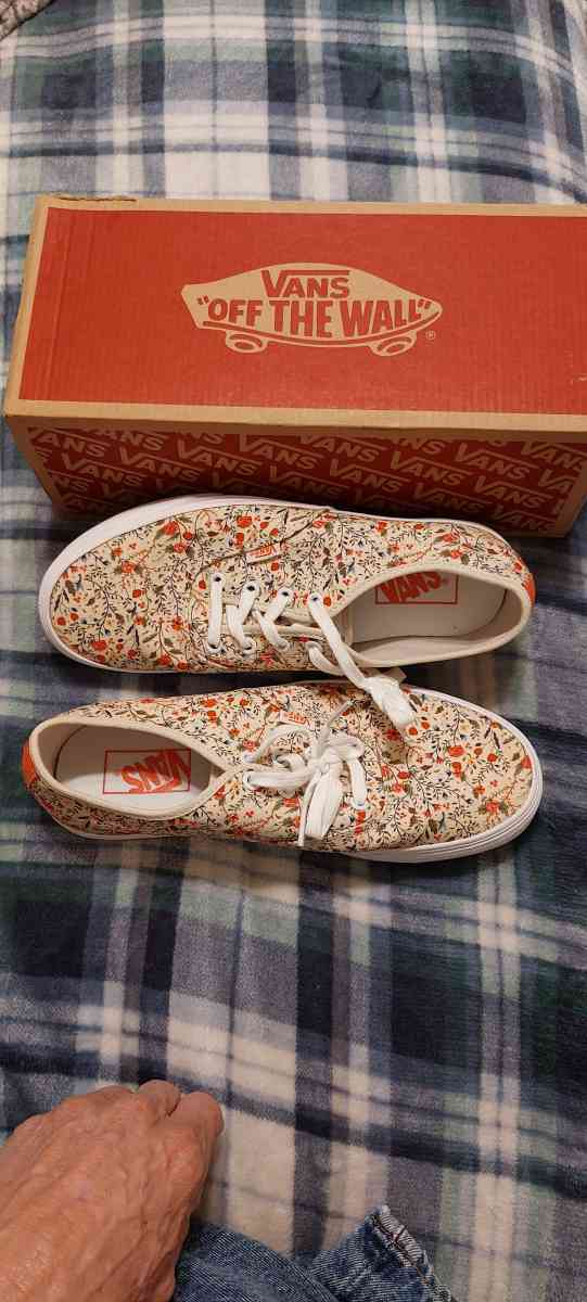 womens  vans shoes - Avondale, Arizona