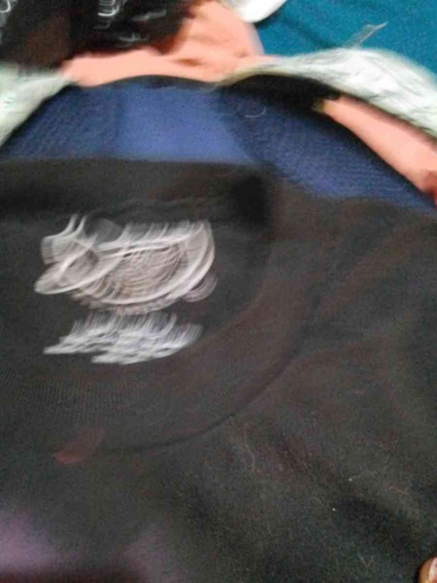 woman offical selena tshirt - Louisville, Kentucky - FleaMarketBay