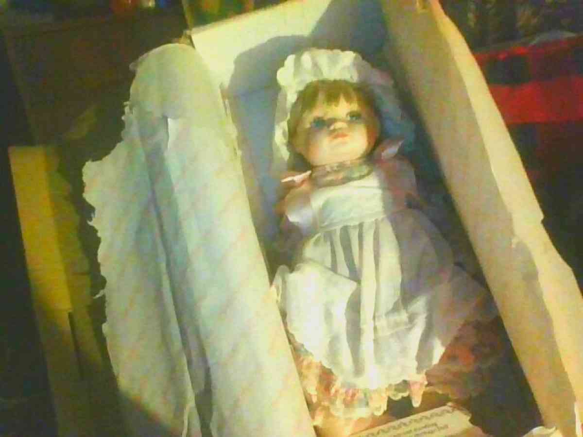 PORCELAIN BABY jESSICA - Alliance, Ohio - FleaMarketBay