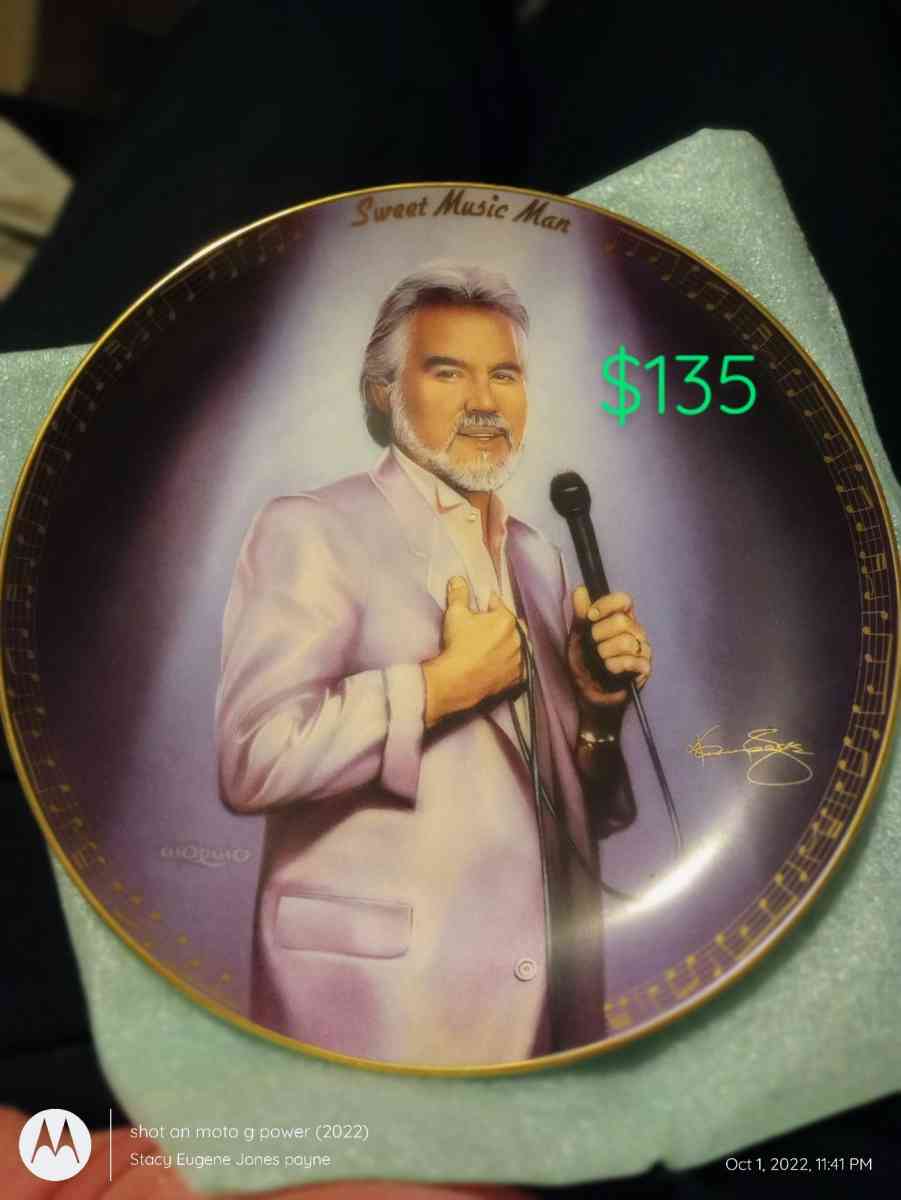 collectors plates - Forsyth, Missouri