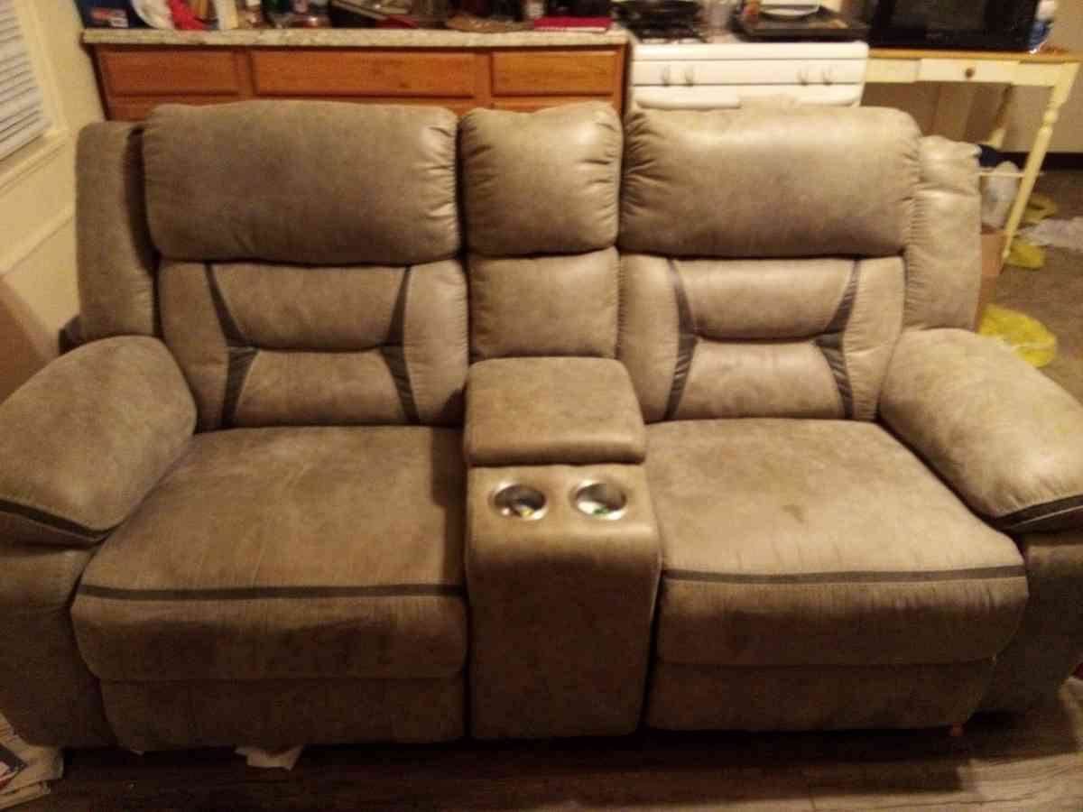 couch recliner with built in chargers and outlets