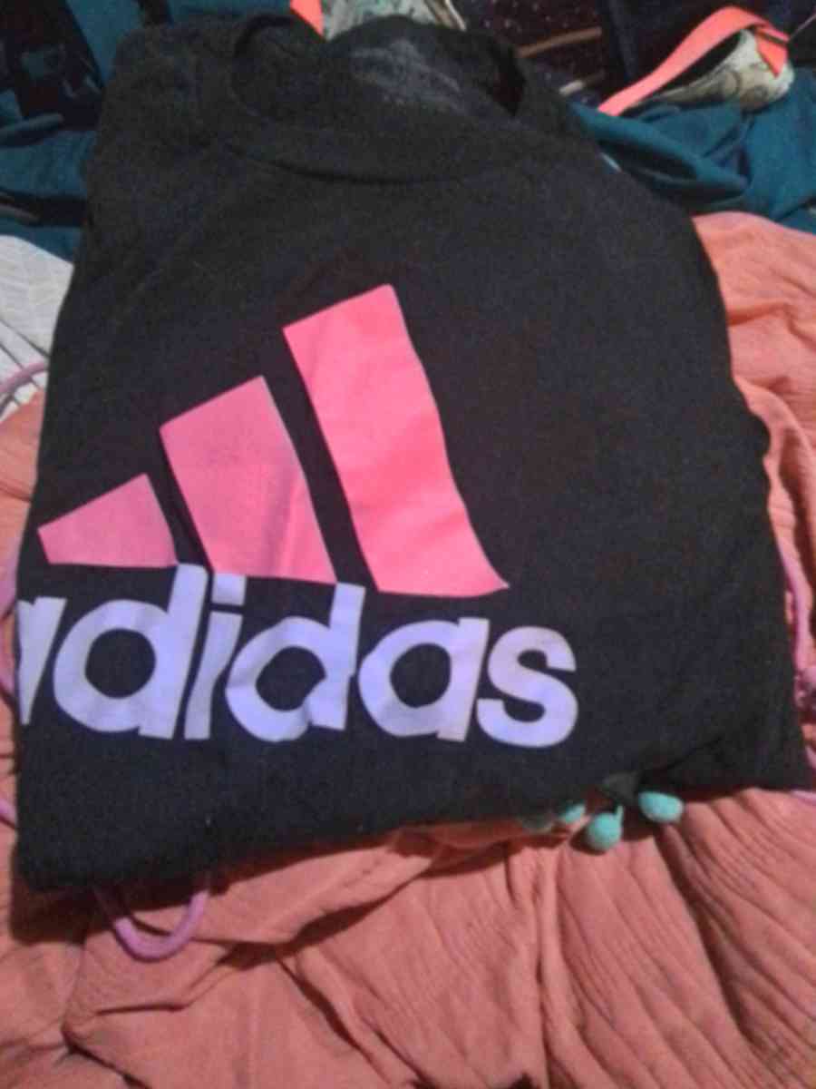 Adidas tee shirt - Louisville, Kentucky