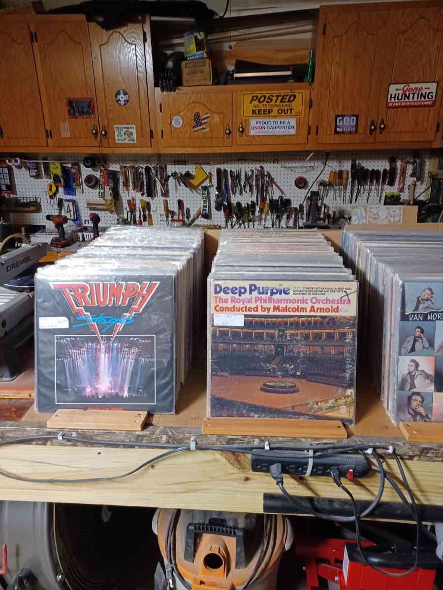 vinyl records - Minooka, Illinois