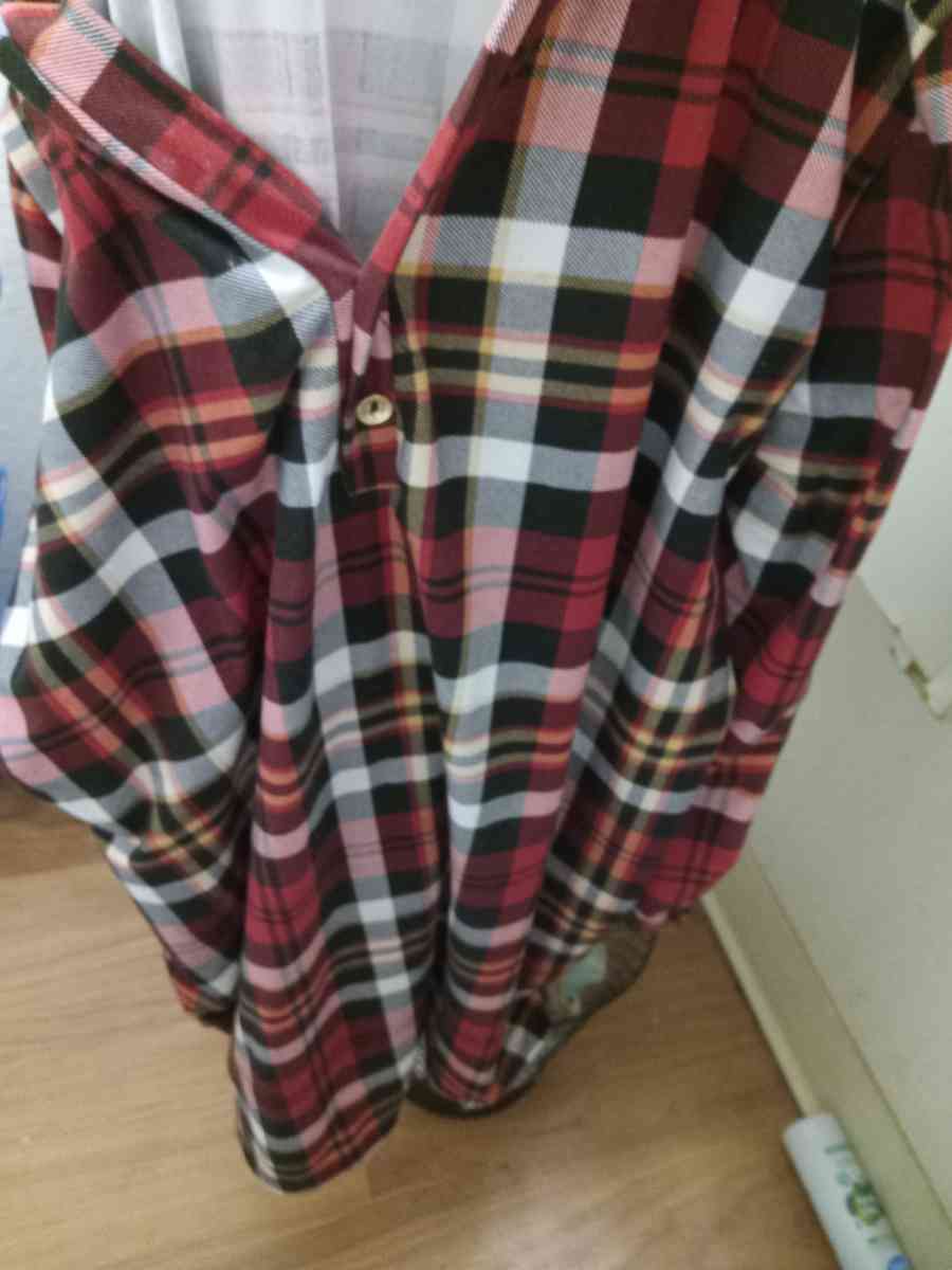2 womens shirts $10 each - Colorado Springs, Colorado - FleaMarketBay