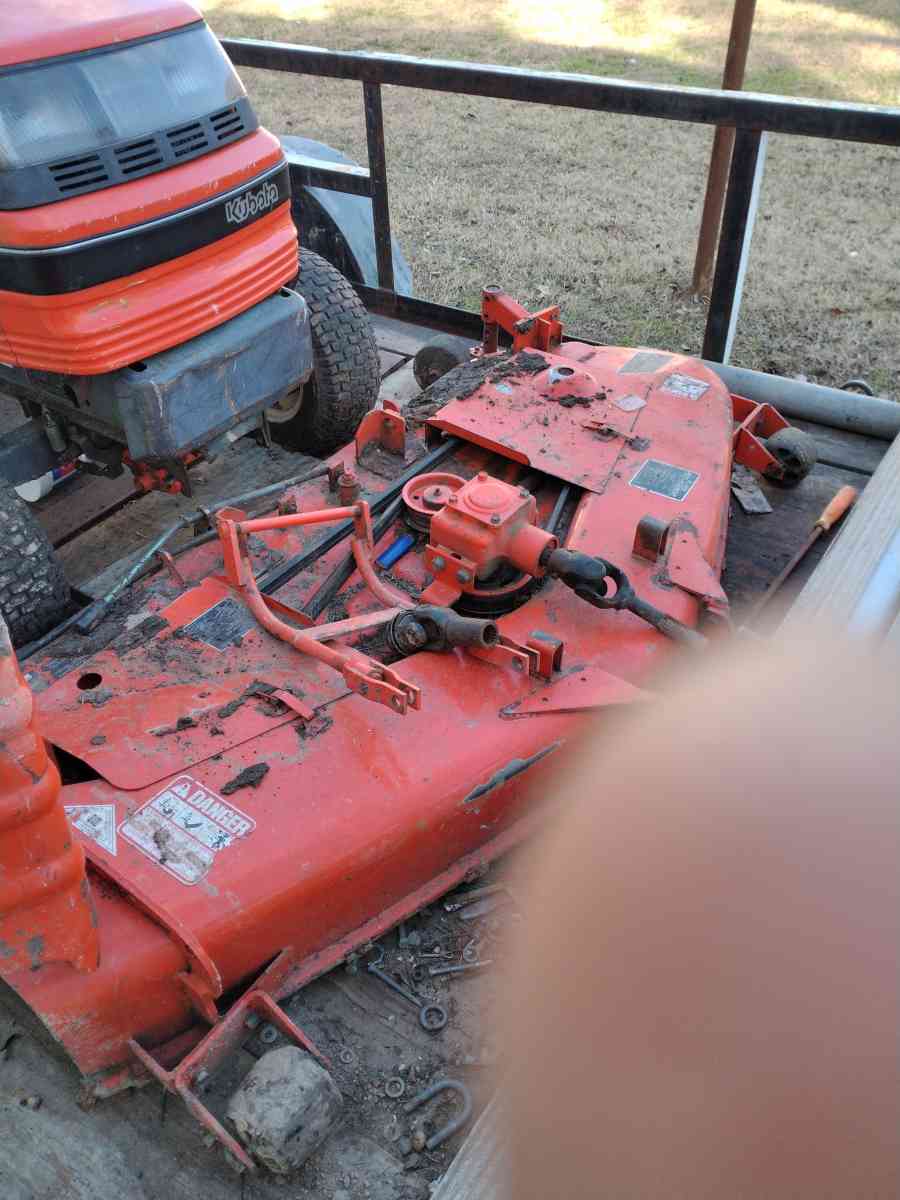 tractor Kubota 4wheel steering - Buffalo, Texas - FleaMarketBay