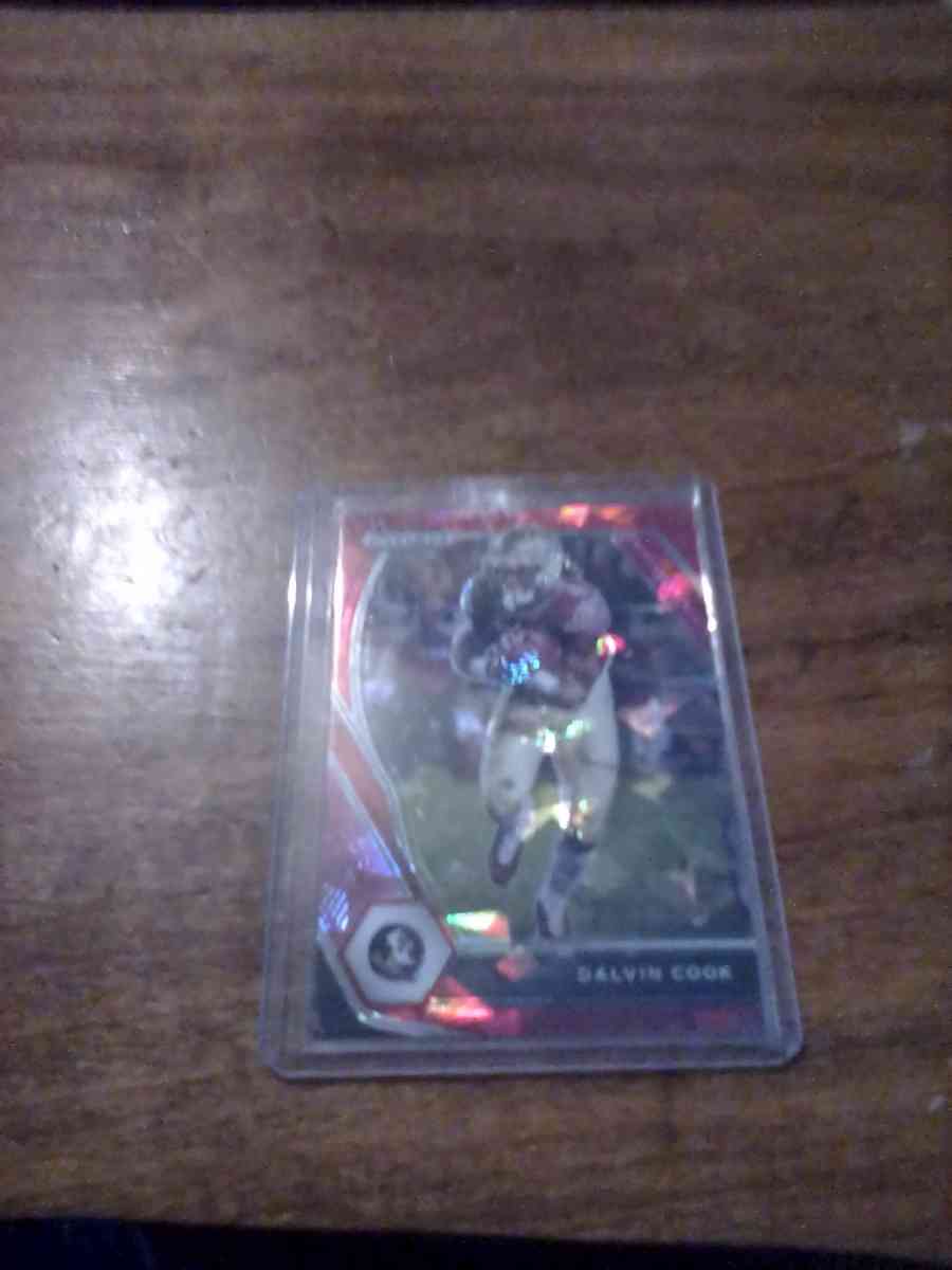 500 Football Card Lot 12 Autographs and 40 high value insert - Erie, Pennsylvania