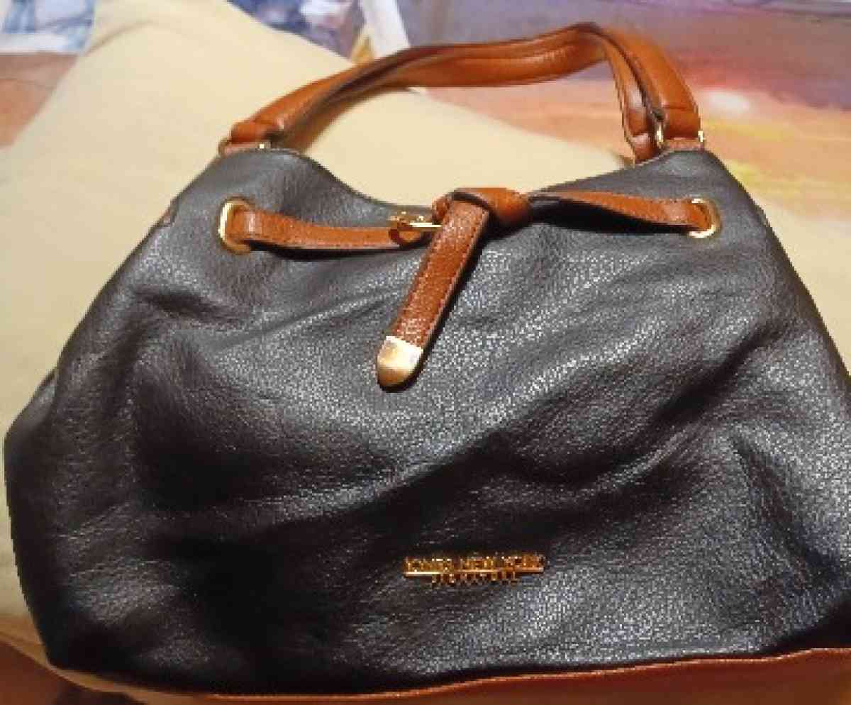 5 purses - East Prairie, Missouri - FleaMarketBay